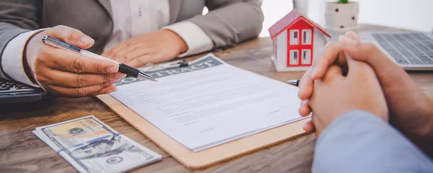 What Are the Benefits of Refinancing a Home Loan?